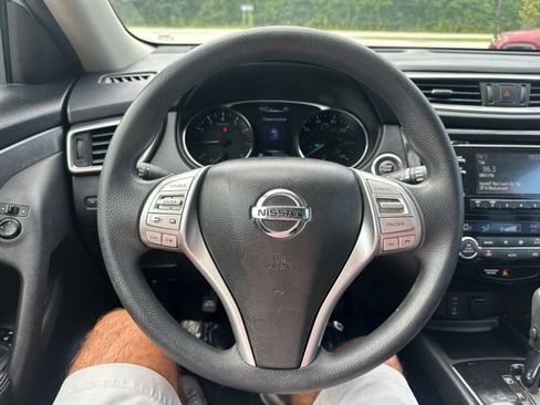 Used 2016 Nissan Rogue SV FWD image 13