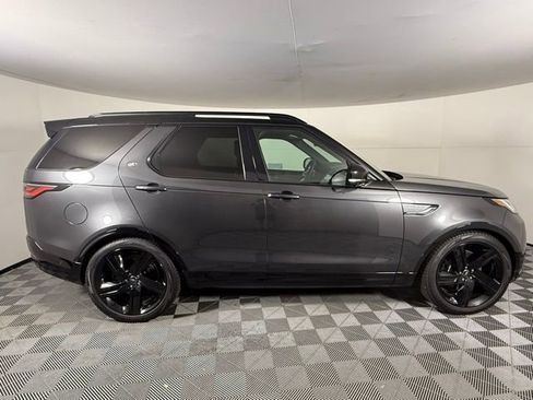 New 2025 Land Rover Discovery Metropolitan Edition image 9