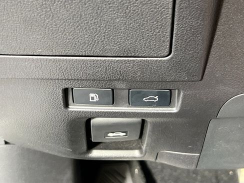 Used 2025 Lexus ES 350 w/ Premium Package FWD image 10