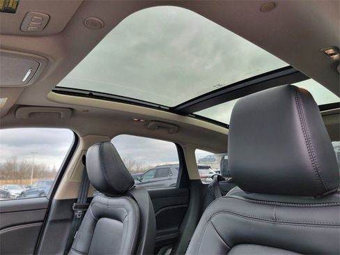 New 2026 Lincoln Corsair Reserve image 4