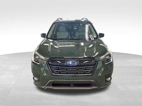 Used 2023 Subaru Forester Premium AWD/4WD image 6