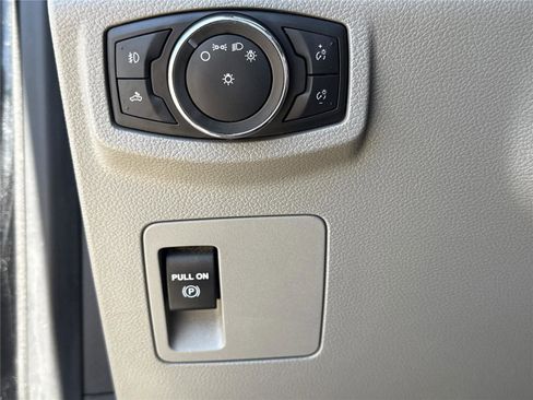 Used 2016 Ford F150 XL w/ Equipment Group 101A Mid AWD/4WD image 10