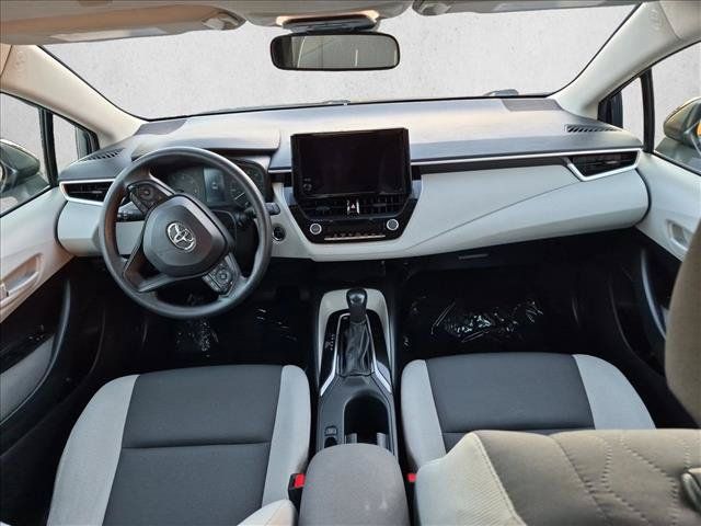 Used 2025 Toyota Corolla LE w/ LE Premium Package FWD image 8