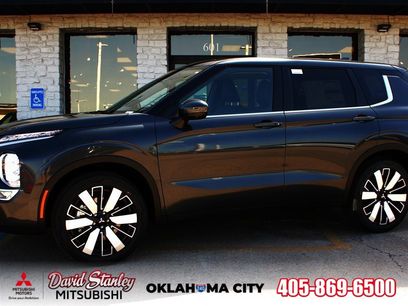 New 2025 Mitsubishi Outlander SE