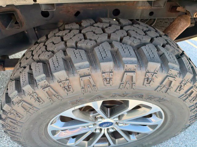 Used 2018 Ford F150 XLT w/ Equipment Group 302A Luxury AWD/4WD image 4