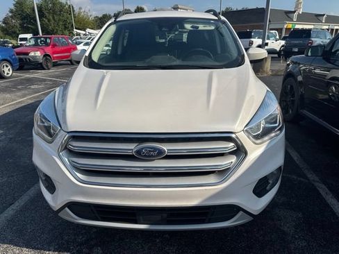 Used 2018 Ford Escape SEL w/ Ford Safe & Smart Package FWD image 2