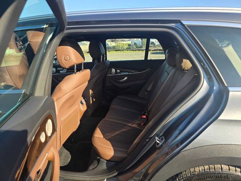 Used 2021 Mercedes-Benz E 450 4MATIC All-Terrain Wagon image 18