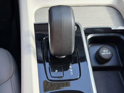 Certified 2023 Volvo XC60 B5 Plus w/ Protection Package Premier image 28