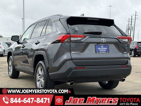 Used 2025 Toyota RAV4 XLE w/ Weather Package image 7