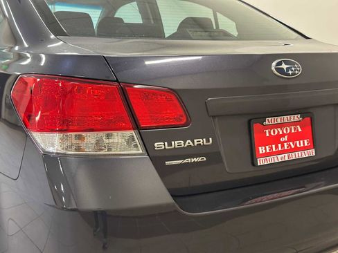 Used 2013 Subaru Legacy 2.5i Premium w/ All-Weather Pkg AWD/4WD image 7