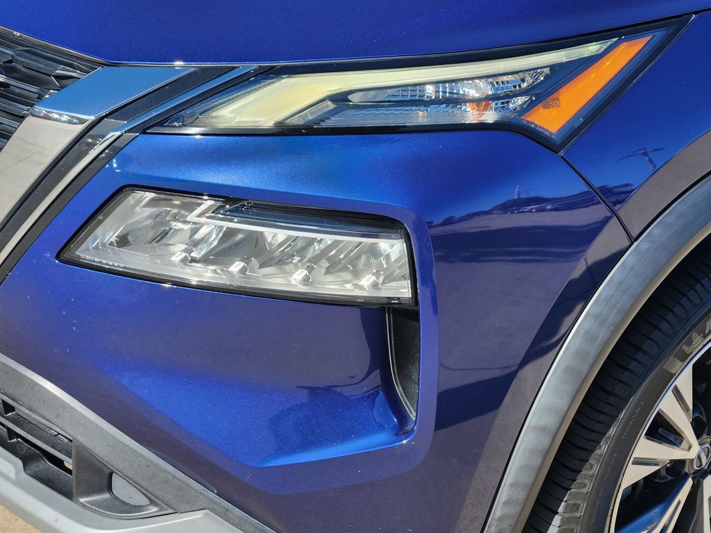Used 2022 Nissan Rogue SV FWD image 18