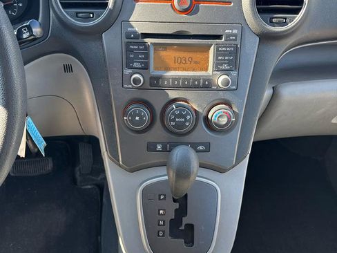 Used 2009 Kia Rondo LX image 15