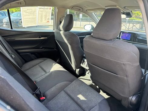 Used 2025 Toyota Camry LE FWD image 33
