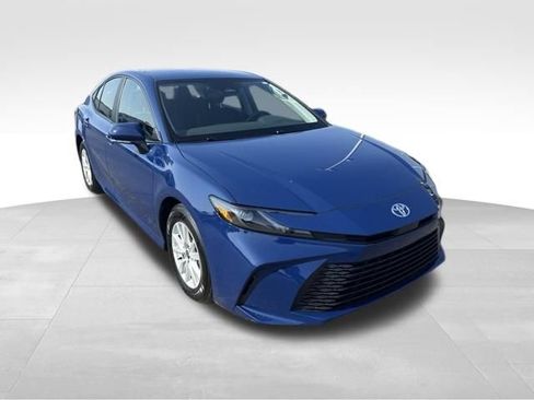 Used 2026 Toyota Camry LE FWD image 7
