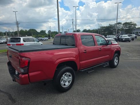 Certified 2021 Toyota Tacoma SR AWD/4WD image 4