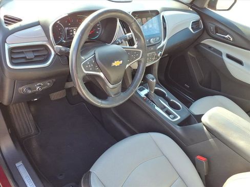 Used 2018 Chevrolet Equinox Premier image 11
