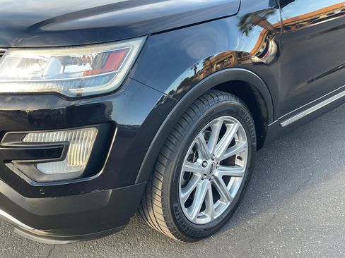 Used 2017 Ford Explorer Limited w/ Class II Trailer Tow Package image 11