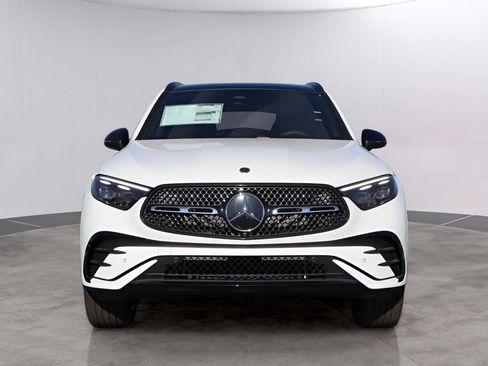 Used 2026 Mercedes-Benz GLC 300 4MATIC image 2