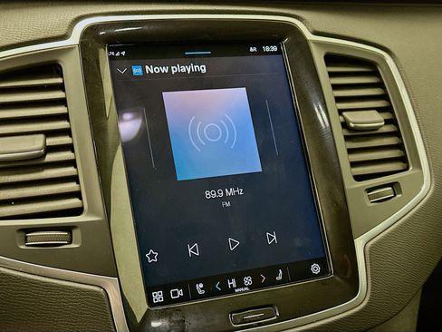 Used 2024 Volvo XC90 B5 Core w/ Climate Package image 21