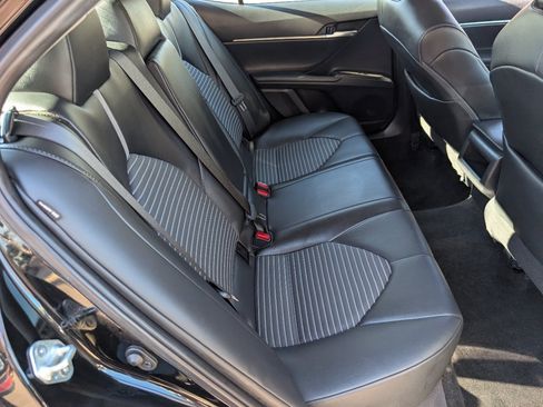 Used 2024 Toyota Camry SE FWD image 5