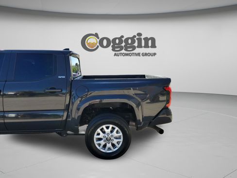Used 2024 Toyota Tacoma SR5 RWD image 29