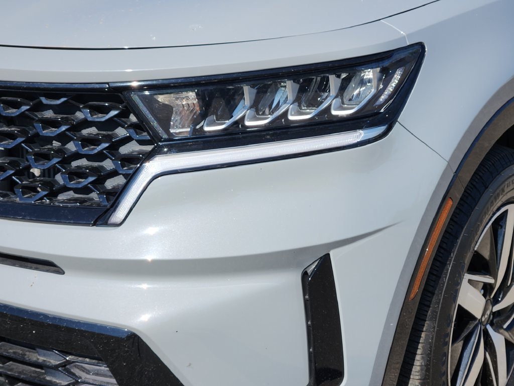 Used 2022 Kia Sorento EX w/ Panoramic Sunroof Package FWD image 7