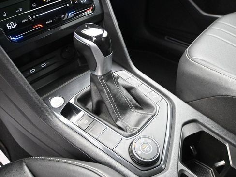 Certified 2023 Volkswagen Tiguan SE R-Line AWD/4WD image 5