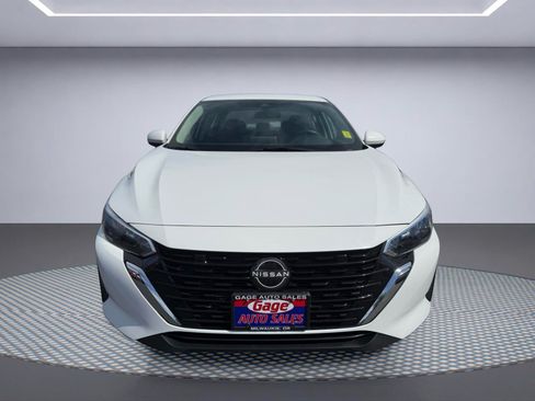 Used 2024 Nissan Sentra SV FWD image 9