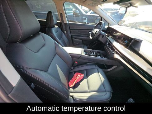 Used 2025 Nissan Murano SV FWD image 7