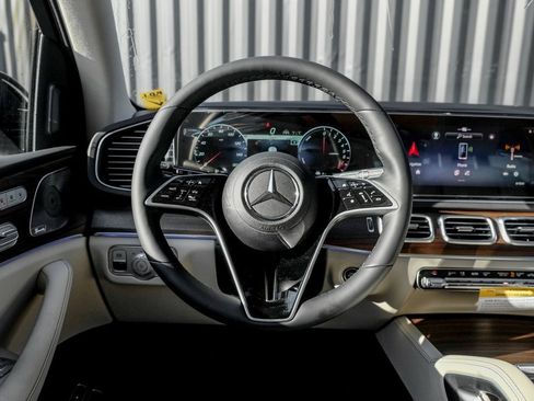 New 2026 Mercedes-Benz GLE 450e 4MATIC image 19