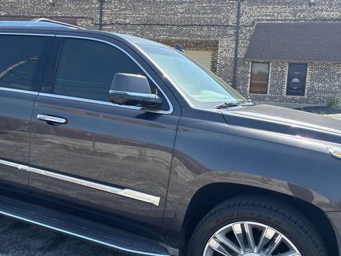 Used 2015 Cadillac Escalade Platinum AWD/4WD image 13