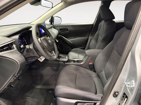 New 2026 Toyota Corolla Cross LE FWD image 9