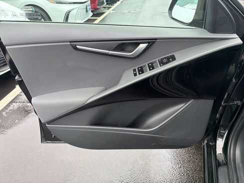 Used 2023 Kia Niro EX image 20