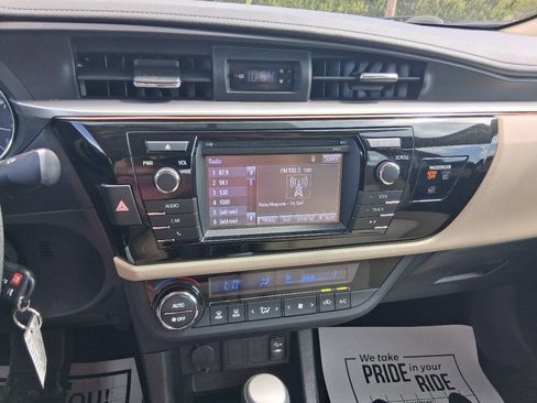 Used 2016 Toyota Corolla LE FWD image 23