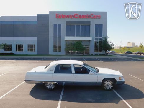 Used 1995 Cadillac Fleetwood Brougham RWD image 14