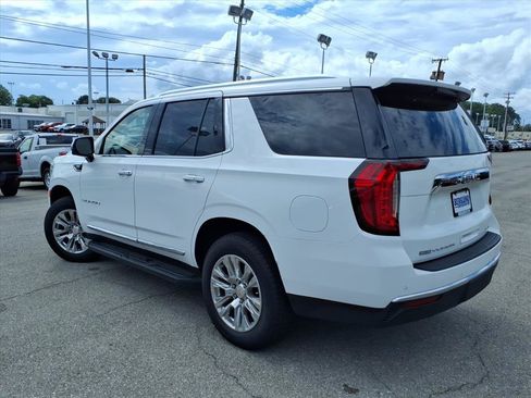 Used 2022 GMC Yukon SLT w/ SLT Premium Package AWD/4WD image 6