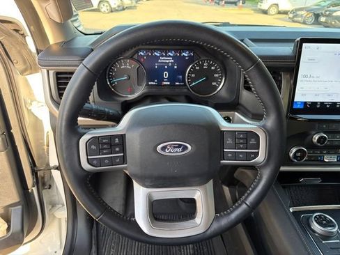 Used 2024 Ford Expedition XLT AWD/4WD image 24
