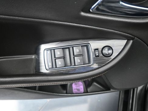 Used 2019 Chevrolet Impala LT w/ LT Convenience Package FWD image 12