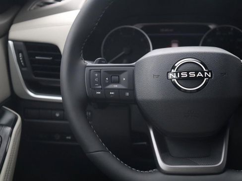 New 2026 Nissan Rogue SV AWD/4WD image 10