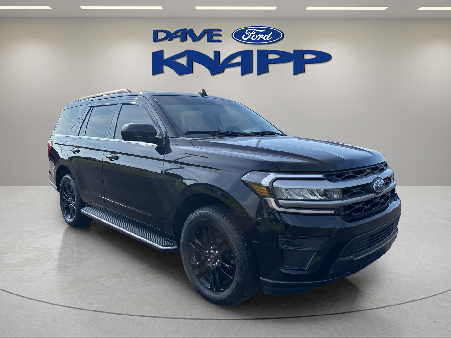 Used 2022 Ford Expedition XLT AWD/4WD image 1
