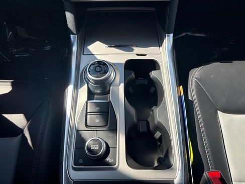 Certified 2023 Ford Explorer XLT w/ Equipment Group 202A AWD/4WD image 25