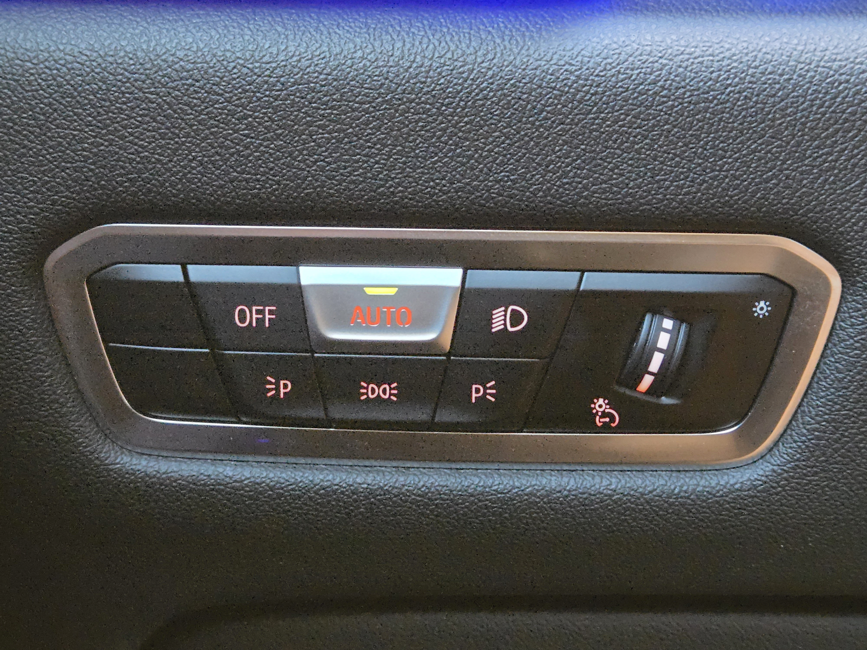 Used 2022 BMW X5 xDrive40i w/ M Sport Package AWD/4WD image 19