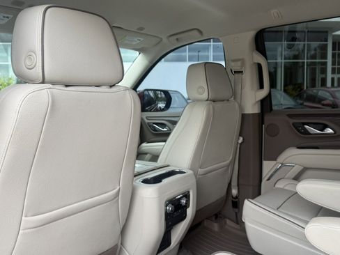 Used 2022 GMC Yukon Denali RWD image 14