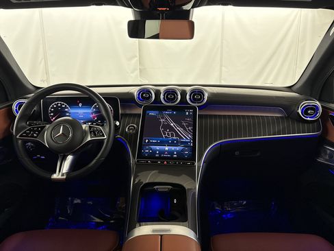 Used 2023 Mercedes-Benz GLC 300 image 15