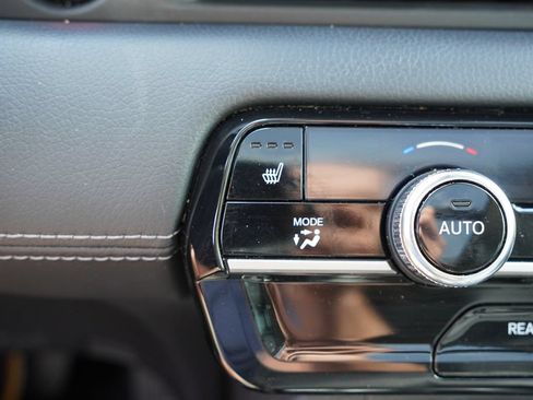 Used 2023 Honda Pilot Touring image 33