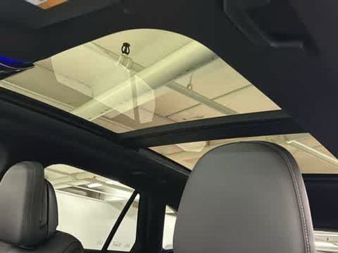 Used 2026 Mercedes-Benz GLC 300 4MATIC image 25