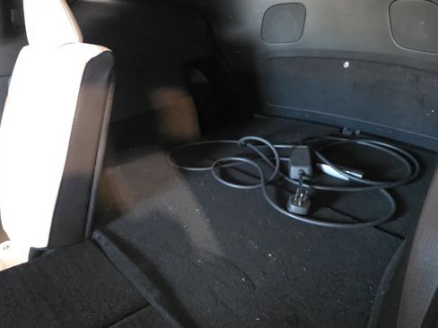 Used 2021 Tesla Model Y 2WD image 17