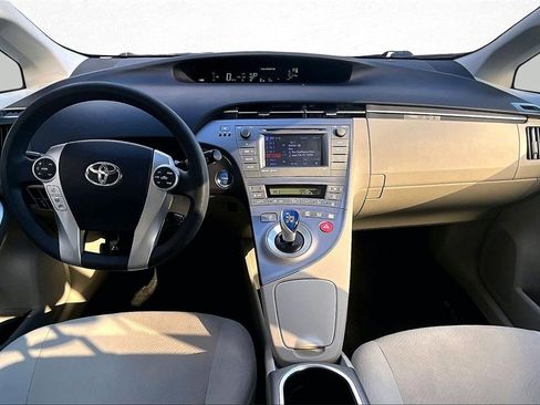 Used 2015 Toyota Prius Four image 8
