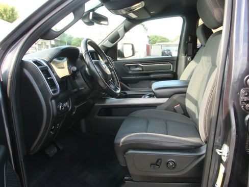 Used 2019 RAM 1500 Big Horn AWD/4WD image 9