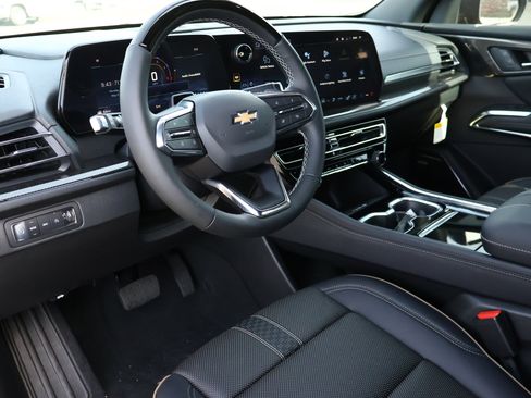 New 2026 Chevrolet Traverse High Country AWD/4WD image 3